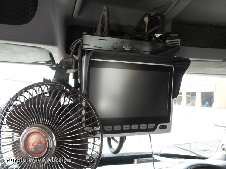 image for item K3087 2007 International 7400 refuse truck