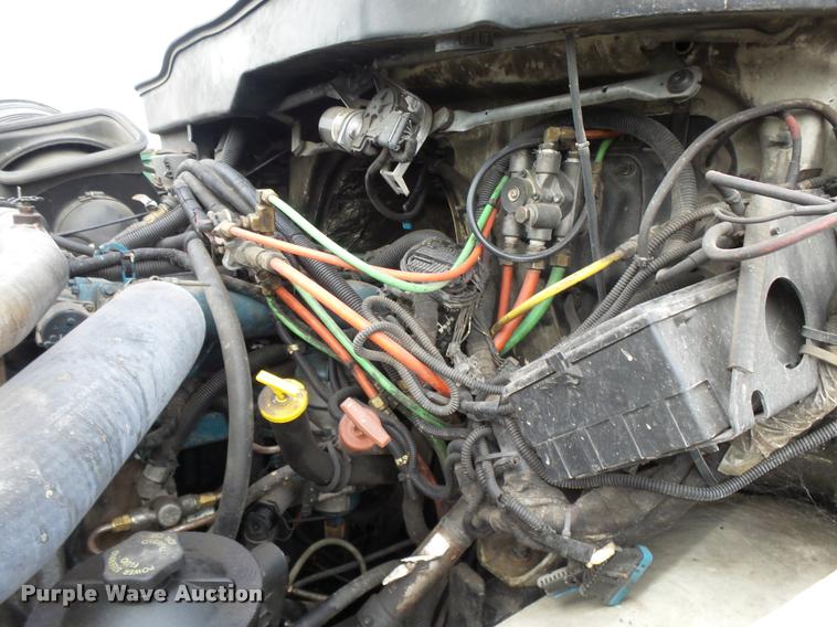 image for item K3087 2007 International 7400 refuse truck