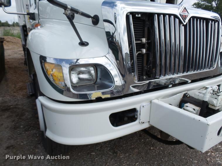 image for item K3087 2007 International 7400 refuse truck