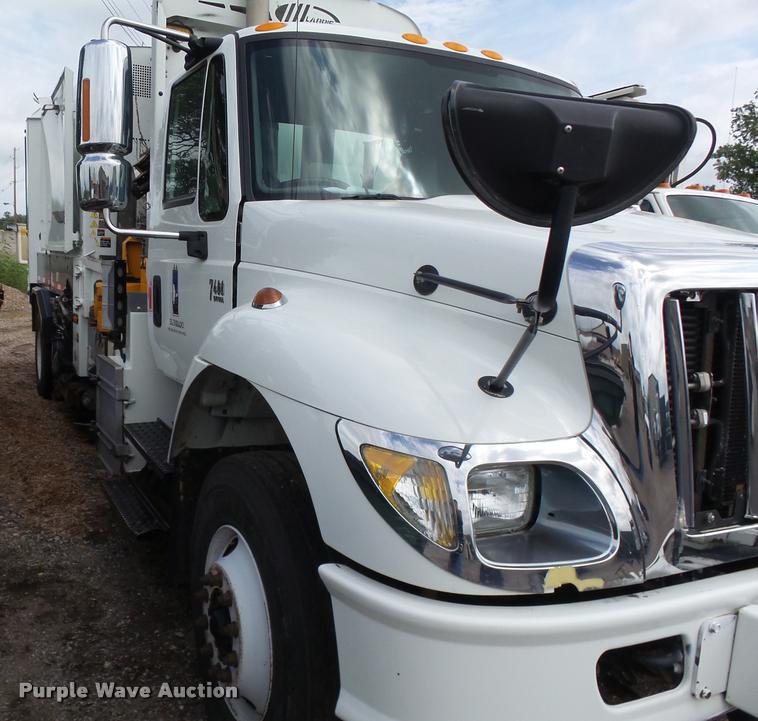 image for item K3087 2007 International 7400 refuse truck