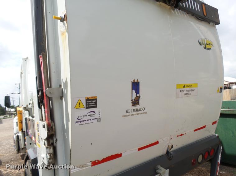 image for item K3087 2007 International 7400 refuse truck