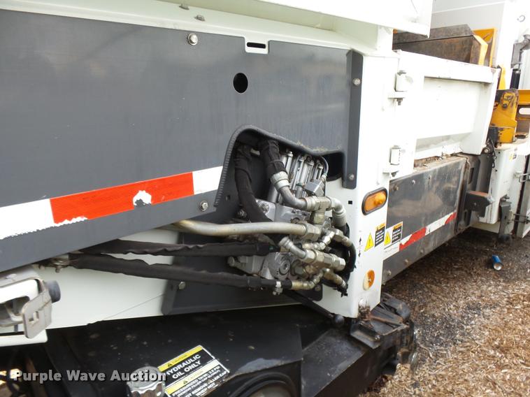 image for item K3087 2007 International 7400 refuse truck