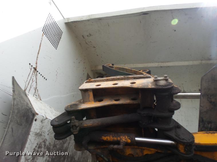 image for item K3087 2007 International 7400 refuse truck