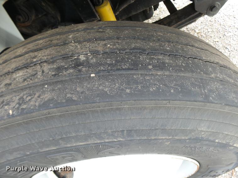 image for item K3087 2007 International 7400 refuse truck