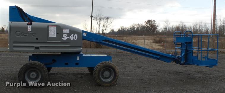 image for item K3425 Genie S40 boom lift