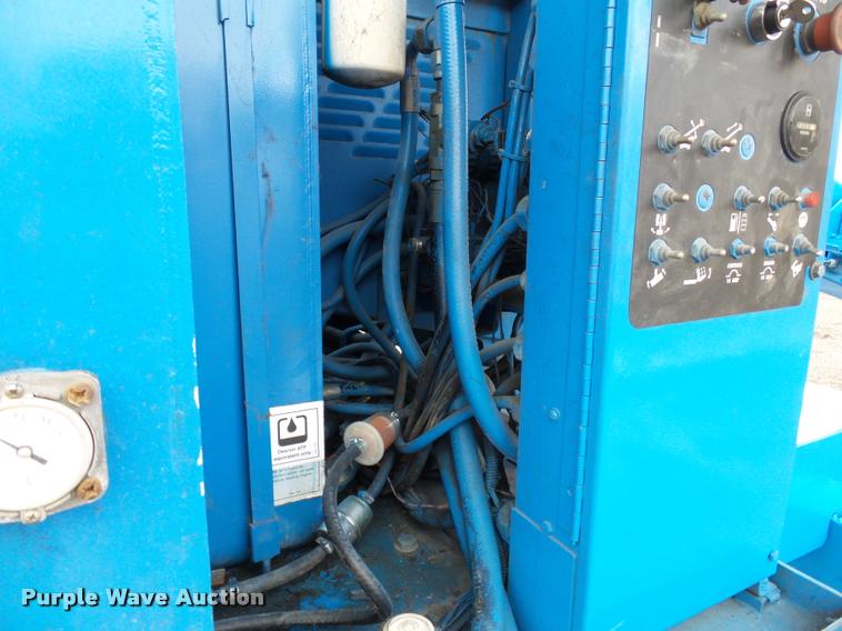 image for item K3425 Genie S40 boom lift