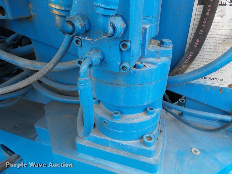 image for item K3425 Genie S40 boom lift