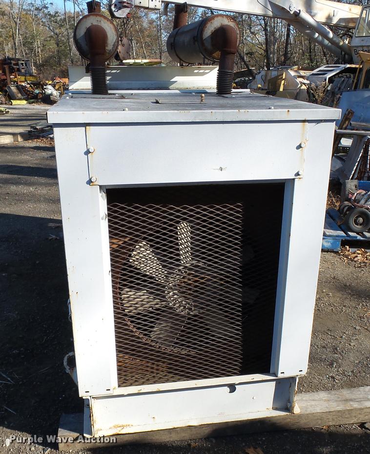 image for item K3427 1985 Generac 58368 generator