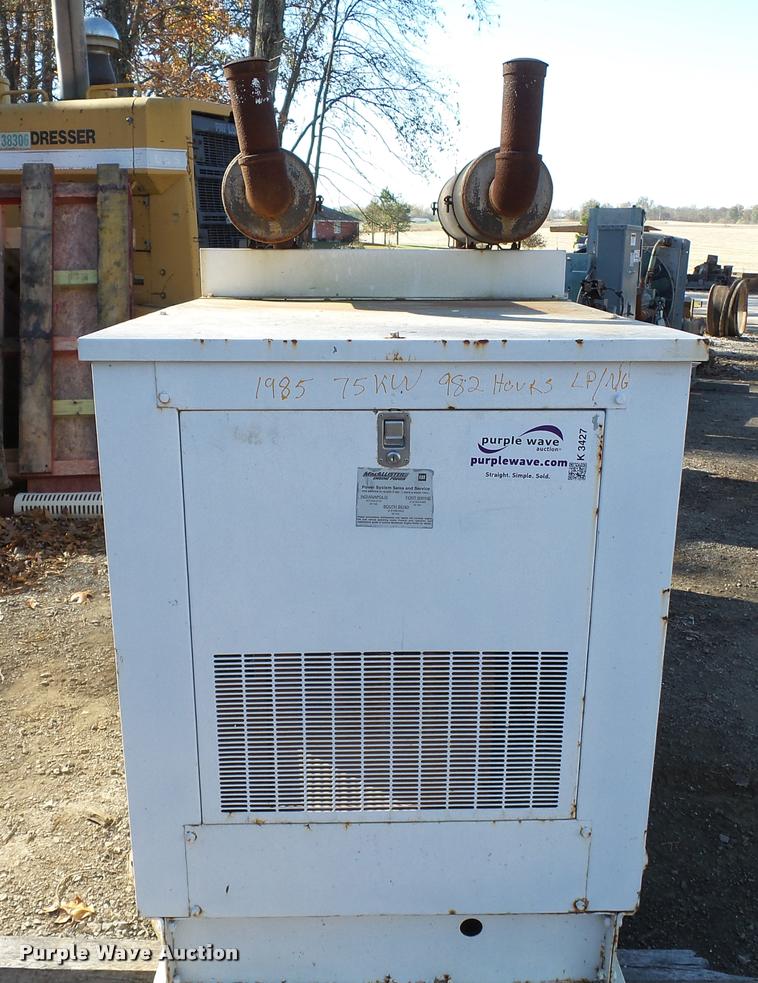 image for item K3427 1985 Generac 58368 generator