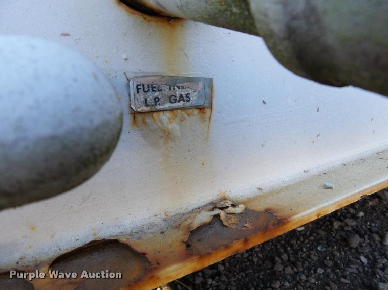 image for item K3427 1985 Generac 58368 generator