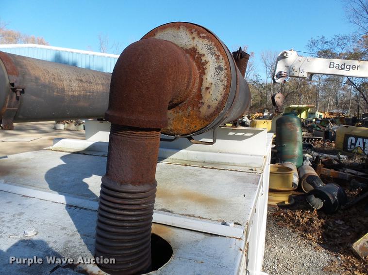 image for item K3427 1985 Generac 58368 generator