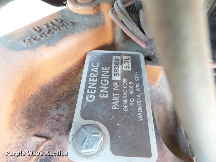 image for item K3427 1985 Generac 58368 generator