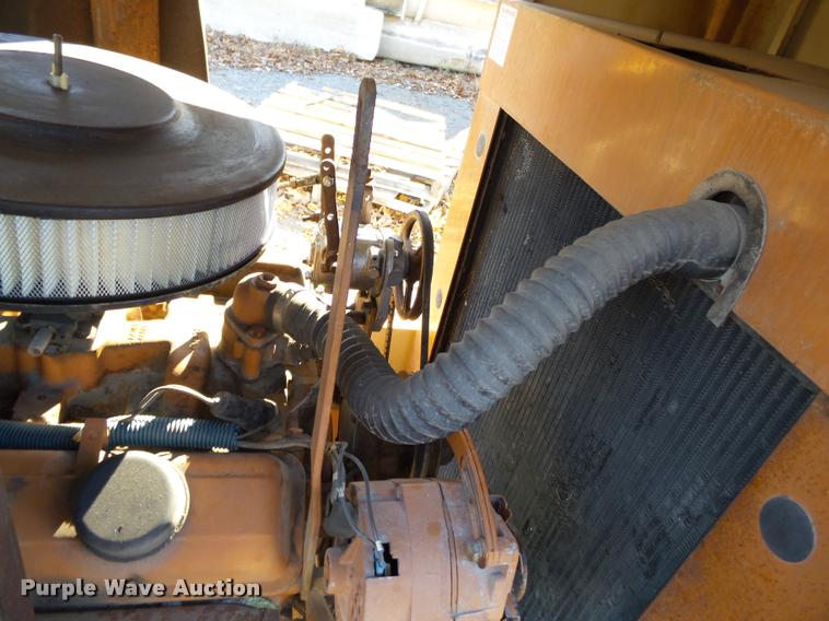 image for item K3427 1985 Generac 58368 generator