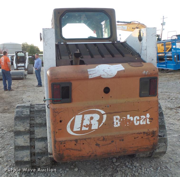 image for item K5553 2001 Bobcat T200 skid steer