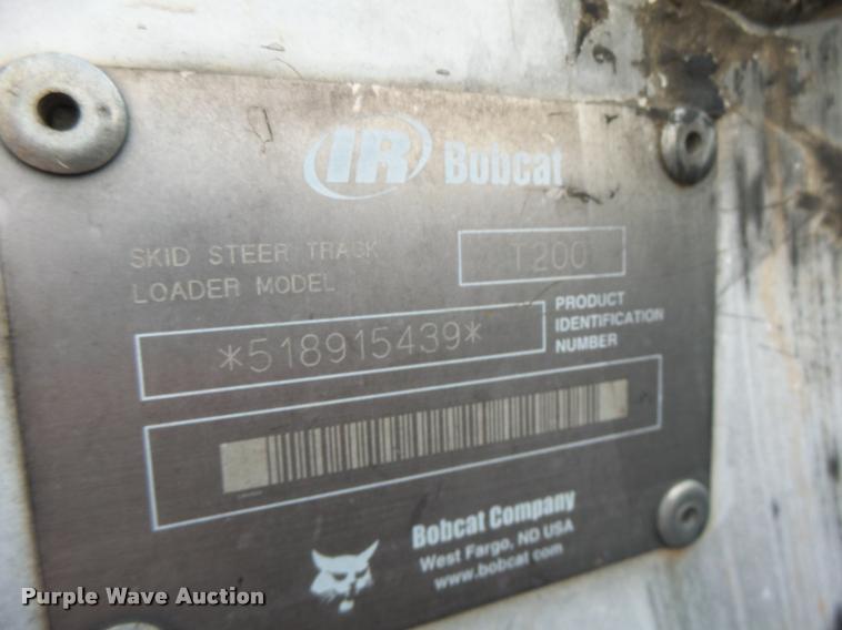 image for item K5553 2001 Bobcat T200 skid steer