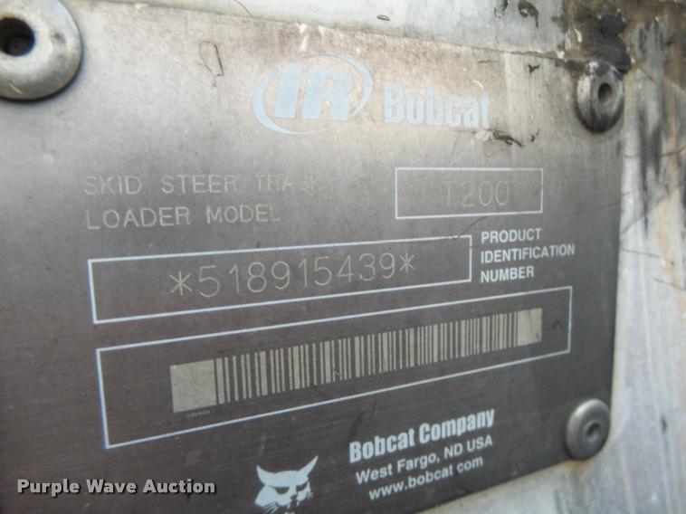 image for item K5553 2001 Bobcat T200 skid steer