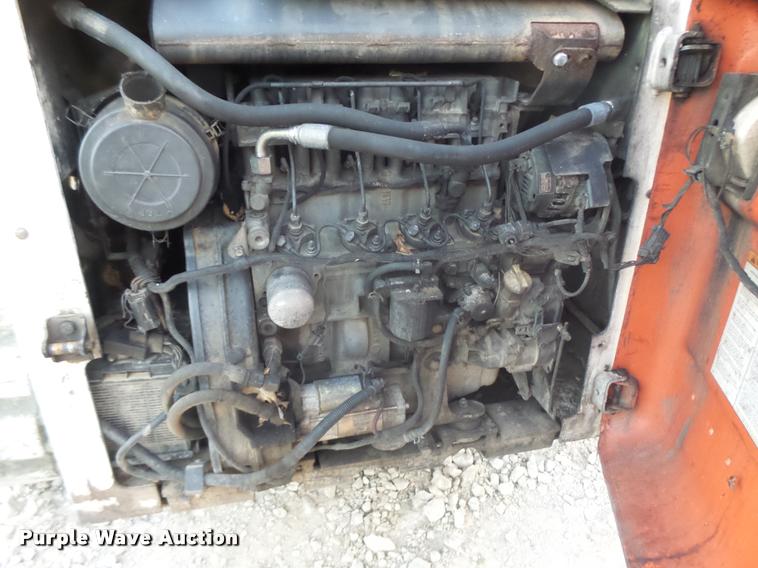 image for item K5553 2001 Bobcat T200 skid steer