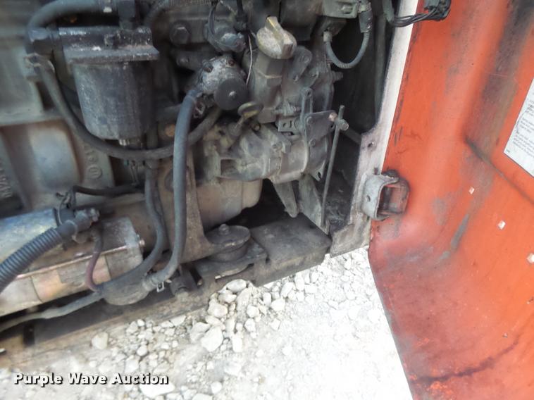 image for item K5553 2001 Bobcat T200 skid steer