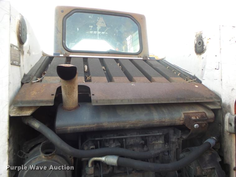 image for item K5553 2001 Bobcat T200 skid steer