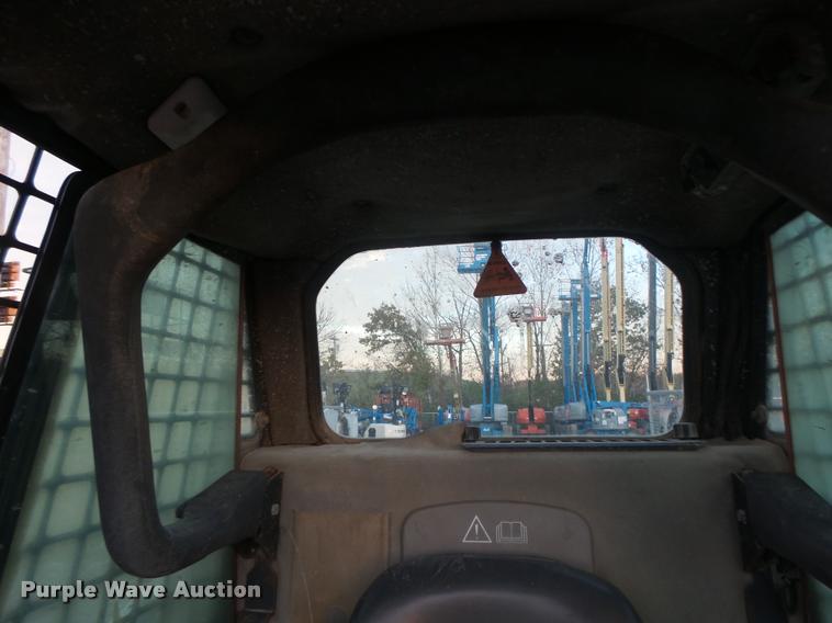 image for item K5553 2001 Bobcat T200 skid steer