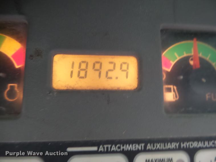 image for item K5553 2001 Bobcat T200 skid steer