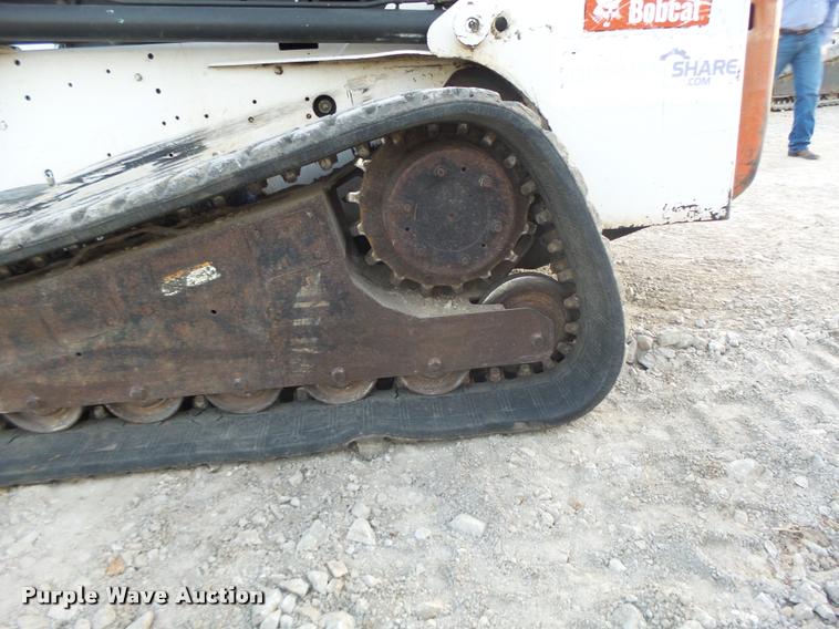 image for item K5554 2007 Bobcat T250 skid steer