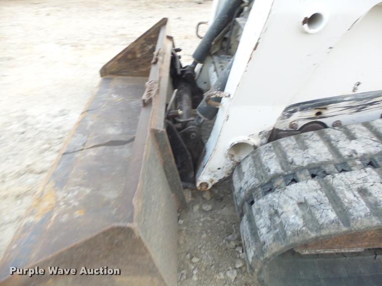 image for item K5554 2007 Bobcat T250 skid steer