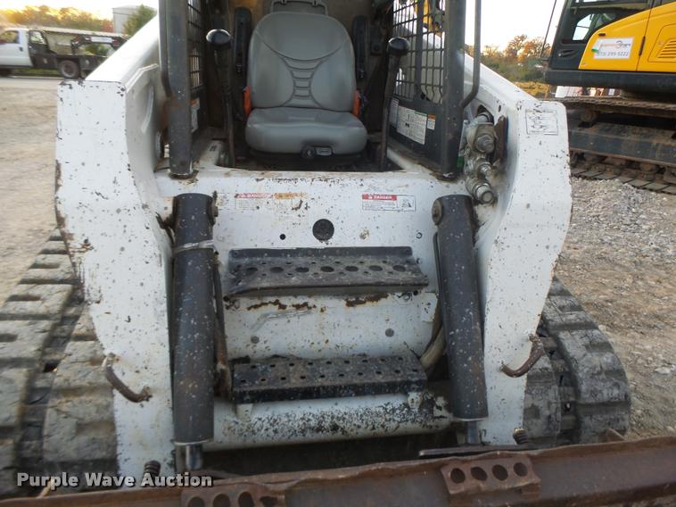 image for item K5554 2007 Bobcat T250 skid steer