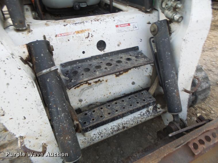 image for item K5554 2007 Bobcat T250 skid steer