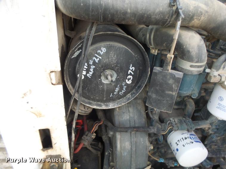 image for item K5554 2007 Bobcat T250 skid steer