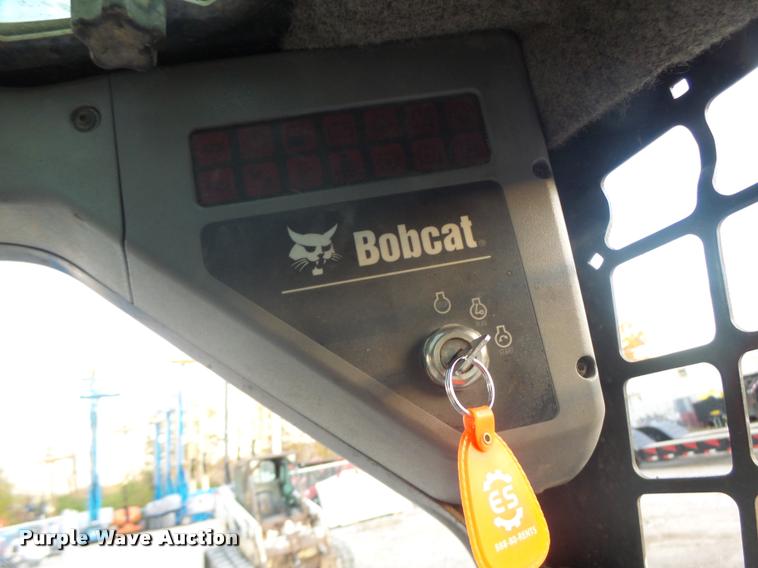 image for item K5554 2007 Bobcat T250 skid steer