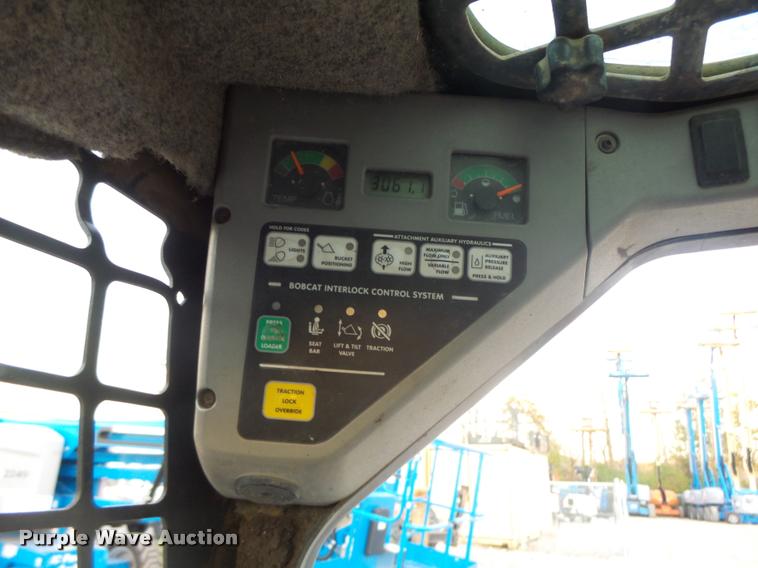 image for item K5554 2007 Bobcat T250 skid steer