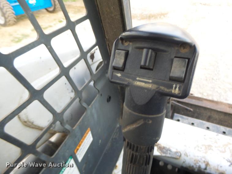 image for item K5554 2007 Bobcat T250 skid steer
