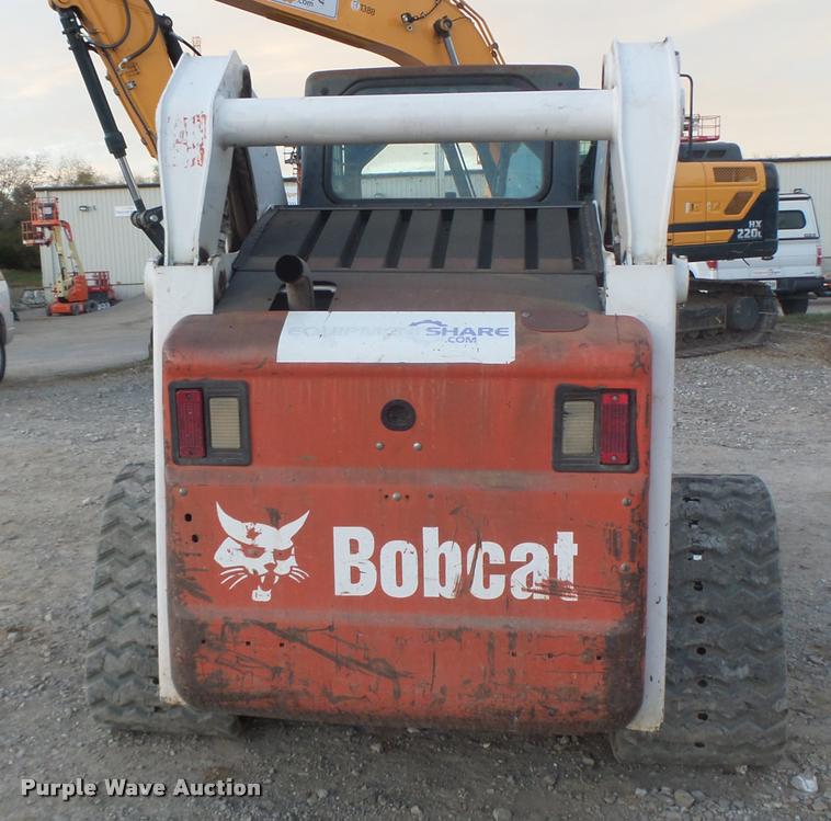 image for item K5555 2006 Bobcat T300 skid steer