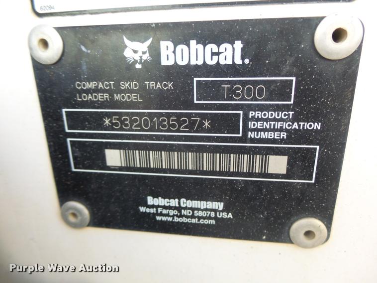image for item K5555 2006 Bobcat T300 skid steer