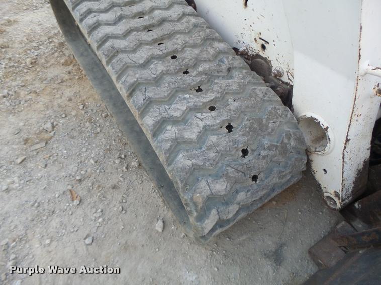 image for item K5555 2006 Bobcat T300 skid steer