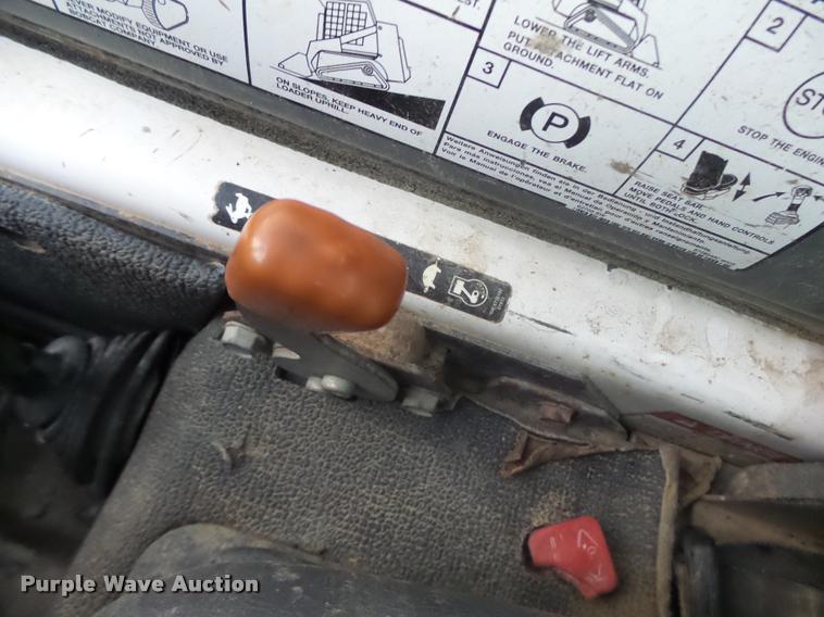 image for item K5555 2006 Bobcat T300 skid steer