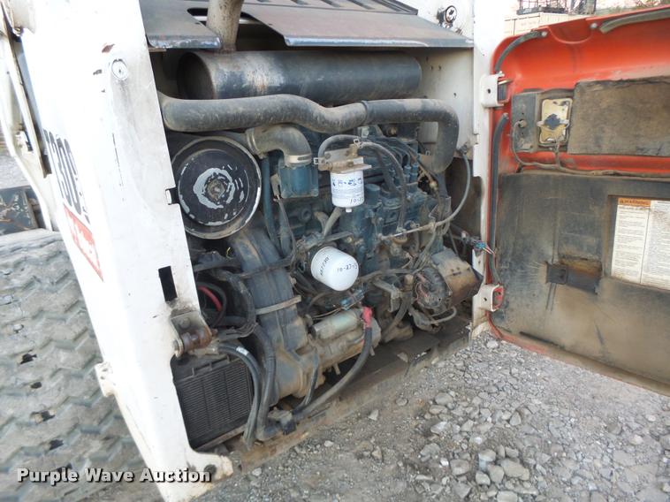 image for item K5555 2006 Bobcat T300 skid steer