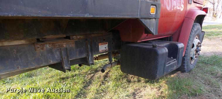 image for item K5556 1987 GMC C7D042 dump flatbed truck