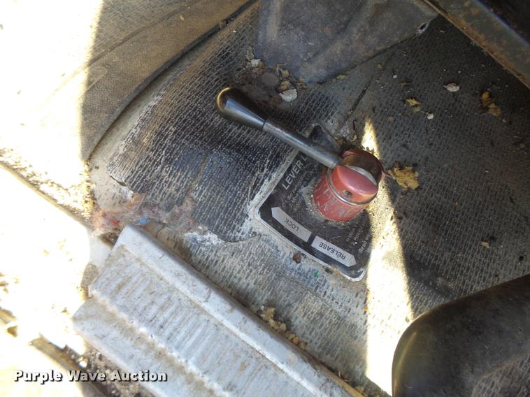 image for item K5556 1987 GMC C7D042 dump flatbed truck