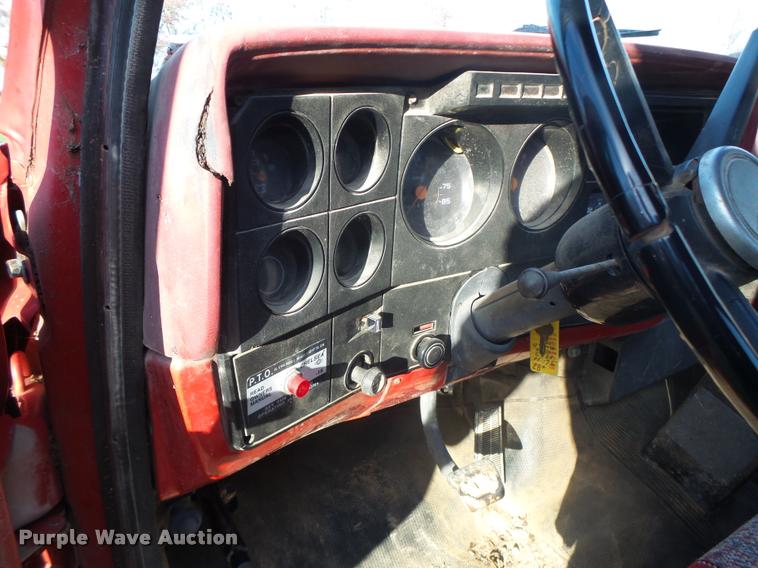 image for item K5556 1987 GMC C7D042 dump flatbed truck