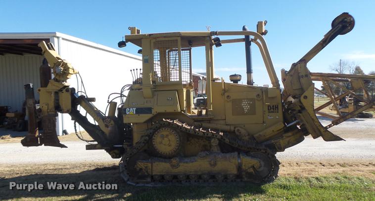 image for item K5562 Caterpillar D4H Series II dozer with vibratory cable plow