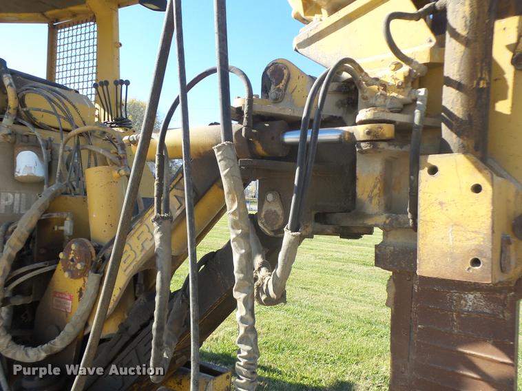 image for item K5562 Caterpillar D4H Series II dozer with vibratory cable plow