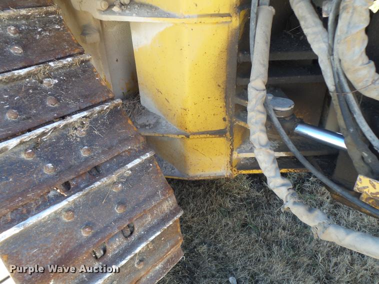 image for item K5562 Caterpillar D4H Series II dozer with vibratory cable plow