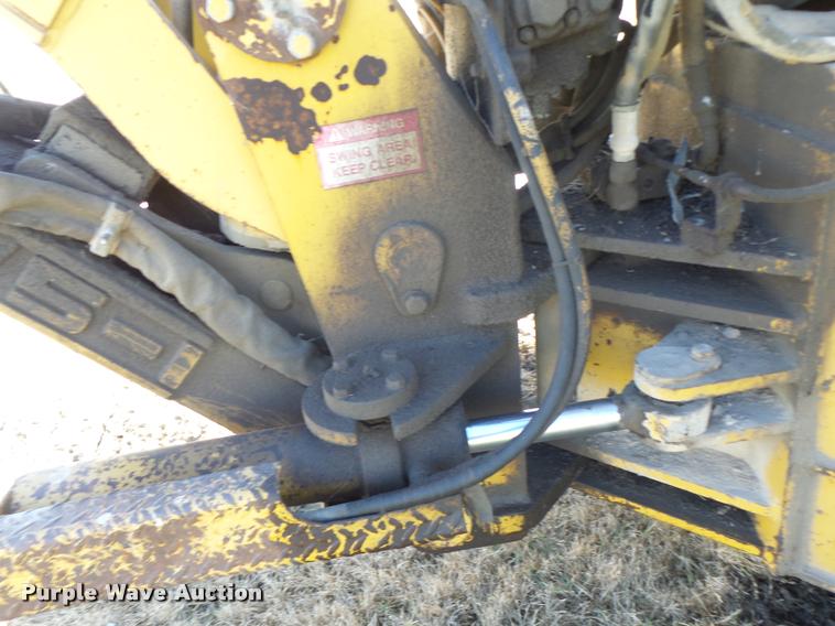 image for item K5562 Caterpillar D4H Series II dozer with vibratory cable plow