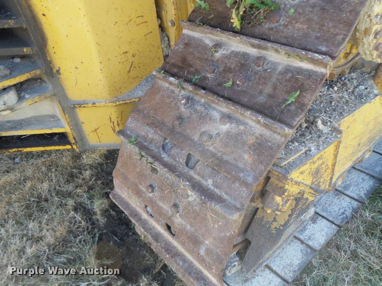 image for item K5562 Caterpillar D4H Series II dozer with vibratory cable plow