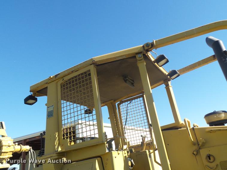 image for item K5562 Caterpillar D4H Series II dozer with vibratory cable plow