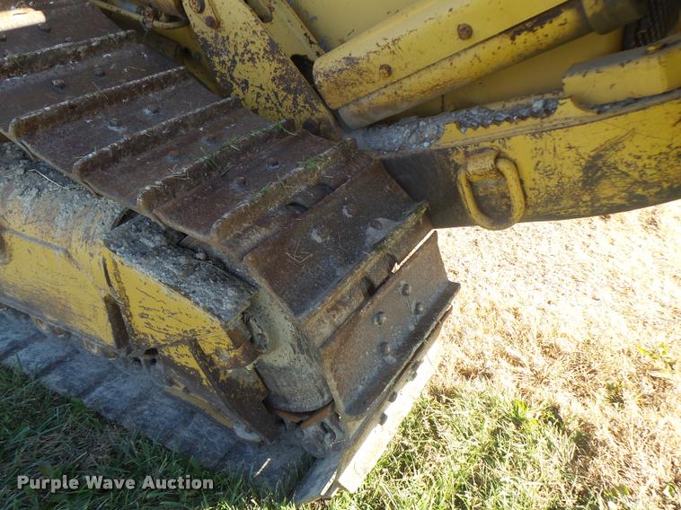 image for item K5562 Caterpillar D4H Series II dozer with vibratory cable plow