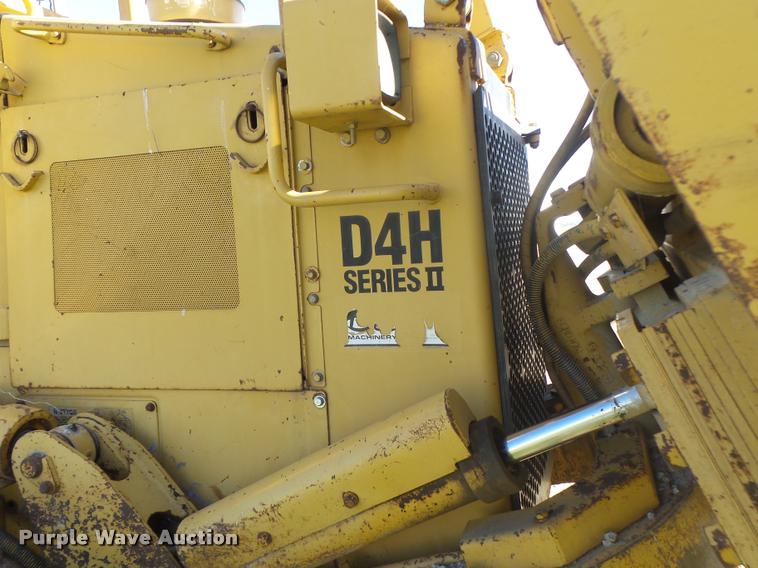image for item K5562 Caterpillar D4H Series II dozer with vibratory cable plow