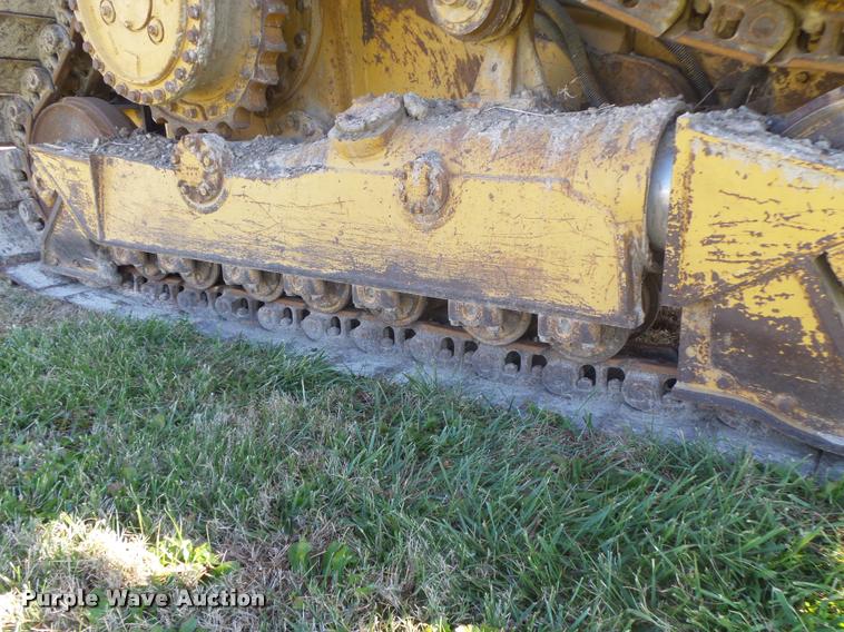 image for item K5562 Caterpillar D4H Series II dozer with vibratory cable plow